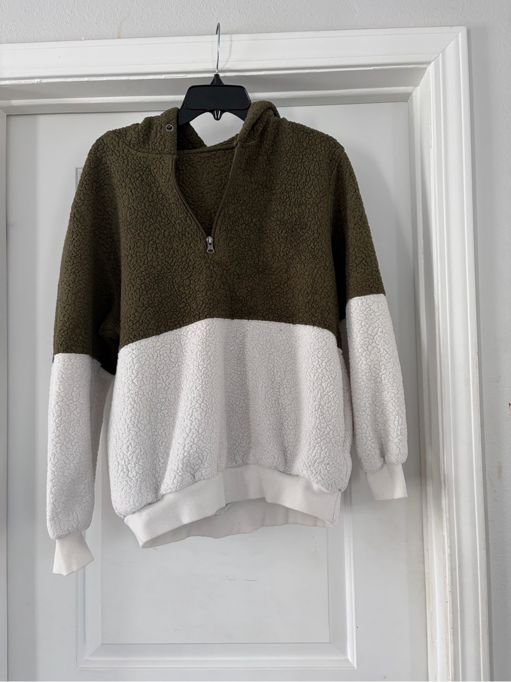 Women's Two-Tone Sherpa Half-Zip Hoodie - Olive & Cream